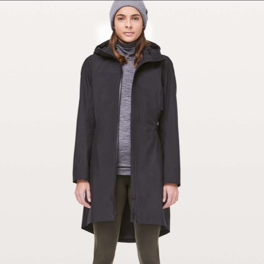 NWT Lululemon Rain Rebel Jacket - Size 10